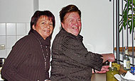 Frau Stang und Helferin